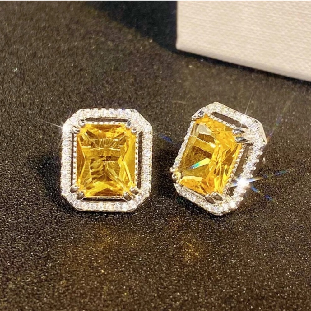 NEW Citrine Cubic Zirconia Silver Stud Earrings - Picture 5 of 5